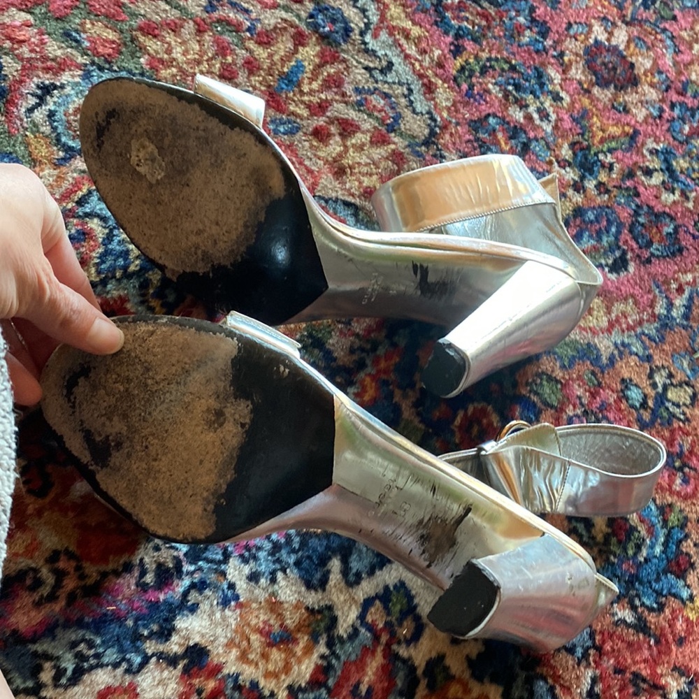 Gucci silver ankle heels - Picture 8 of 10